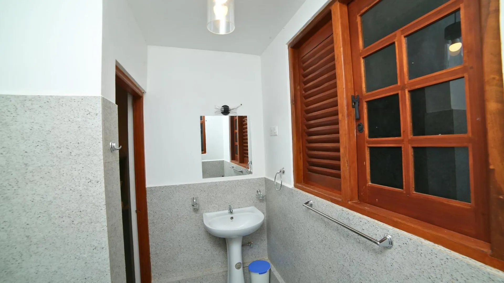 Kandy Mount Breeze Sirimalwatta Homestay