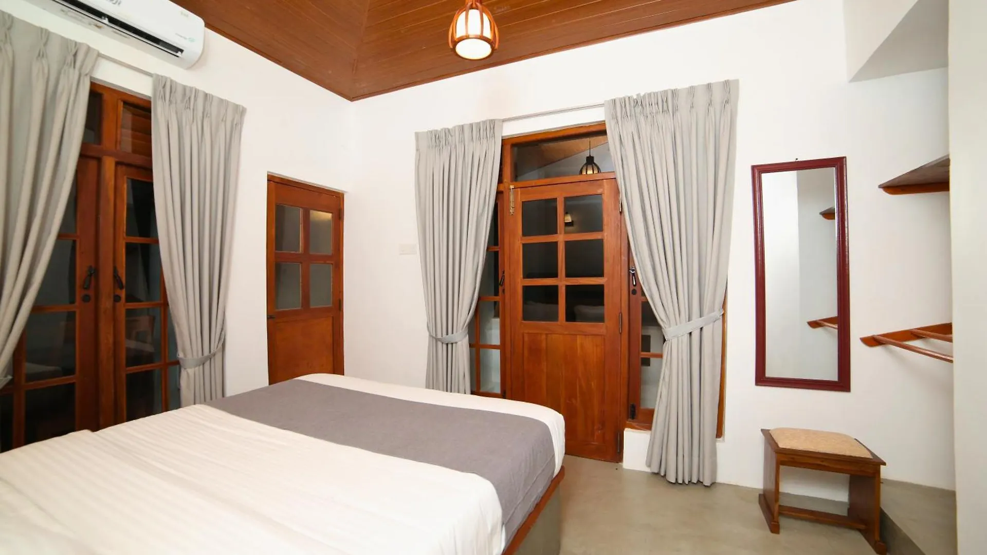 Kandy Mount Breeze Sirimalwatta
