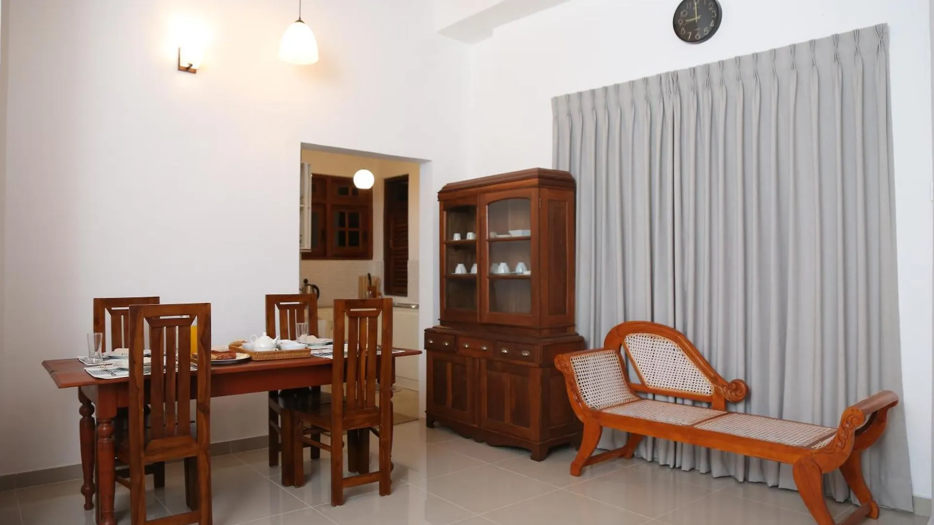 Homestay Kandy Mount Breeze Sirimalwatta